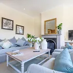 Elegant Garden Cottage Near Hampstead Heath & Tube